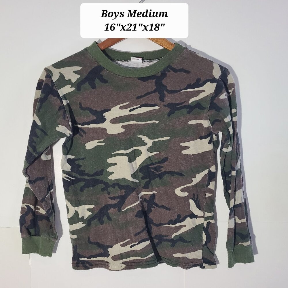 Vintage 80s/90s Sidelines Youth Medium L/S Camo T-Shirt Made in USA